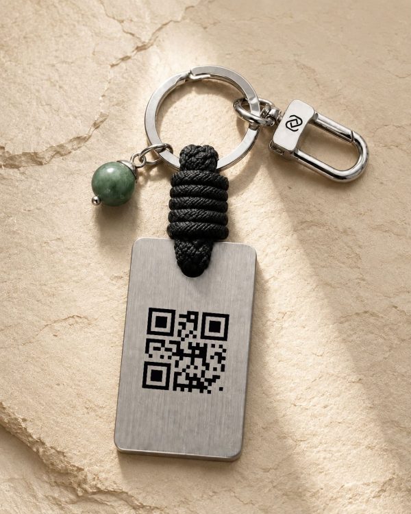 Porte-clés Lienfinity en acier inoxydable avec QR code gravé, corde noire et pierre naturelle en jade vert
